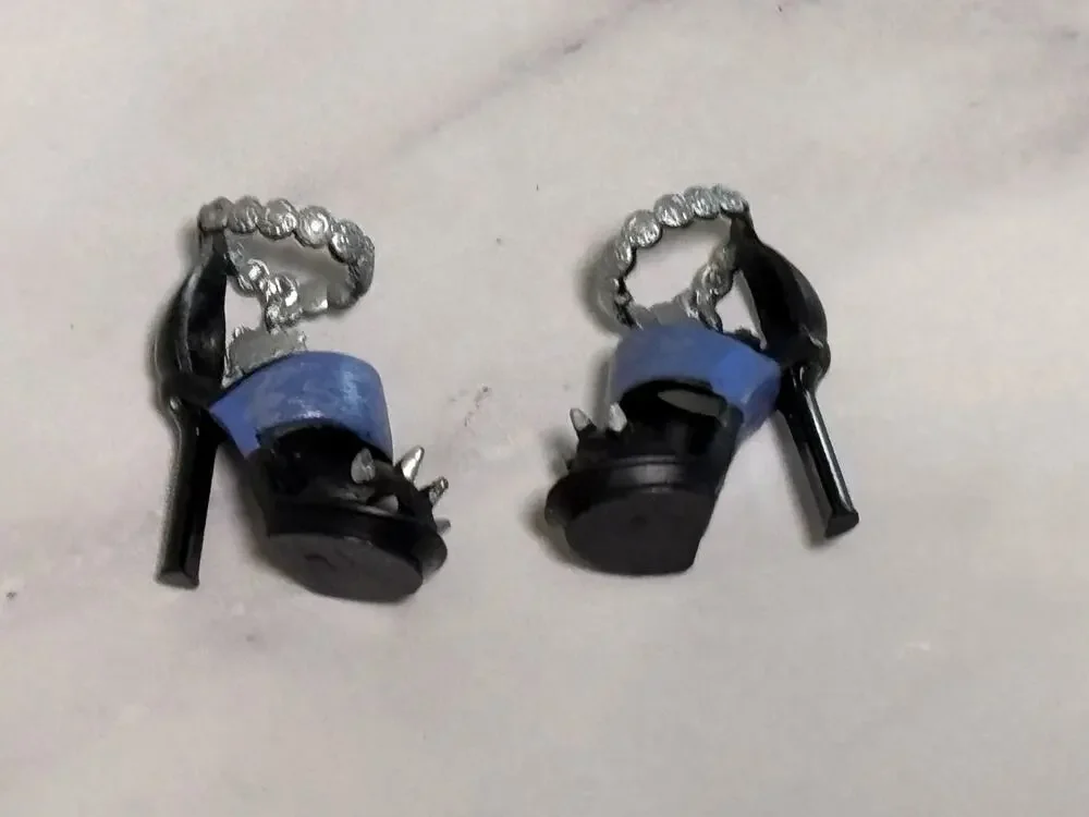 Rainbow Vision Shadow High Doll Uma Vanhoose Accessory Shoes Blue Black Heels